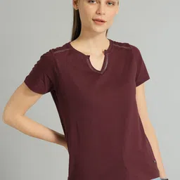 The Roadster Lifestyle Co Women Maroon Solid Round Neck Pure Cotton T-shirt-picture-57