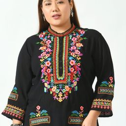 SAAKAA Plus Size Floral Embroidery Mandarin Collar Cotton Top-picture-42