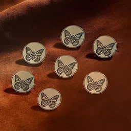 COSA NOSTRAA Set of 7 Circular Daring Deer Textured Buttons-0