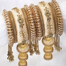 Peora Gold-Plated & Off-White Set Of 10 Matching Floral Kundan Studded Chura Bangle Set-5