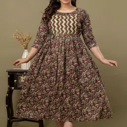 Nevisha Style Floral Printed Round Neck Maternity Cotton Fit and Flare Dress-image-11