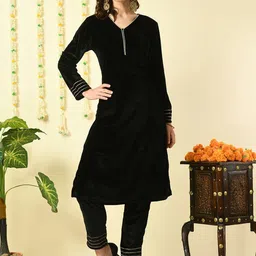 KALINI V-Neck Velvet Kurta with Trousers-picture-23