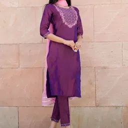 Libas Floral Embroidered Regular Mirror Work Kurta With Trousers & Dupatta-image-20