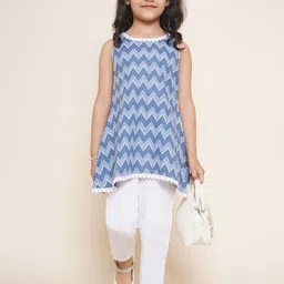 Aj DEZInES Girls Blue Chevron Printed Regular Pure Cotton Kurti with Trousers-picture-20