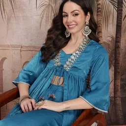 Sangria Empire Style Sequinned Detail Front Slit Anarkali Kurta with Palazzos & Inner Top-picture-23
