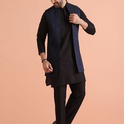 KISAH Men Woven Design Regular Fit Ethnic Motifs Kurta Nehru Jacket Trouser Set-picture-42