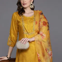 Indo Era Floral Embroidered Thread Work Kurta with Trousers & Dupatta-38