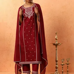 Jaipur Kurti Women Floral Embroidered Cotton Kurta with Trousers & Dupatta-image-70