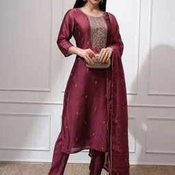 Vishudh Ethnic Motifs Embroidered Thread Work Straight Kurta with Trousers & Dupatta-3