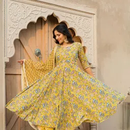 PHEETA Women Yellow Floral Printed Pure Cotton Kurta with Trousers With Dupatta-picture-25