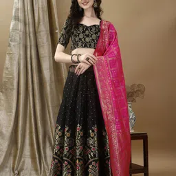 SWAMI STUDIO Women Lehenga Choli-image-84