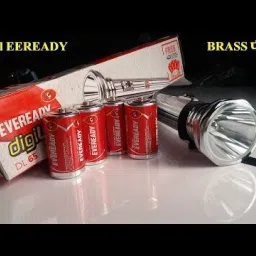 eveready DL 65 With 4 Battery Torch image 3