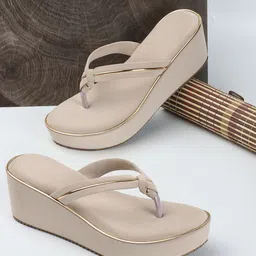 alishtezia Women Heels Sandal-picture-26