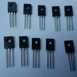 D882 NPN Transistor-17