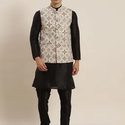 SOJANYA Men Black Kurta with Churidar & Nehru Jacket-picture-45