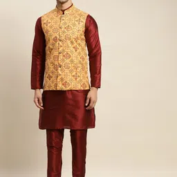 SOJANYA Men Maroon Kurta with Churidar & Nehru Jacket-picture-12