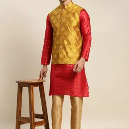 SOJANYA Men Maroon Kurta with Churidar & Nehru Jacket image 3