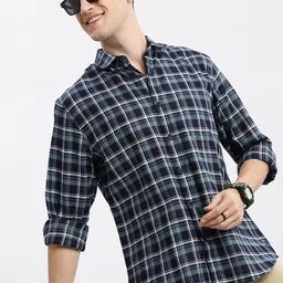 SHOWOFF  Standard Slim Fit Tartan Checks Opaque Checked Cotton Casual Shirt-image-71