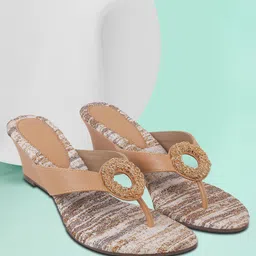 metro Women Wedges Sandal-picture-14