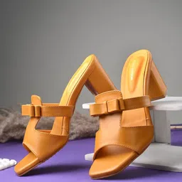 CLOG LONDON Bow Detail Block Heels-35