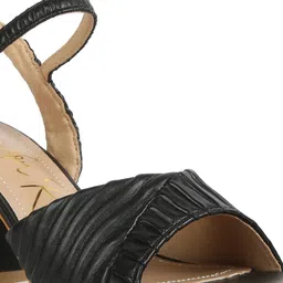 London Rag Textured Block Heels image 2