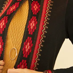 Soch Geometric Self Design Acrylic Open-Front Longline Shrug image 5