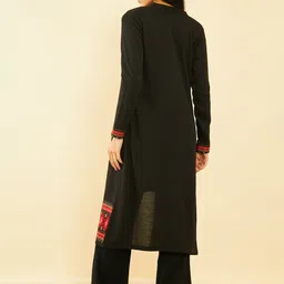 Soch Geometric Self Design Acrylic Open-Front Longline Shrug image 4
