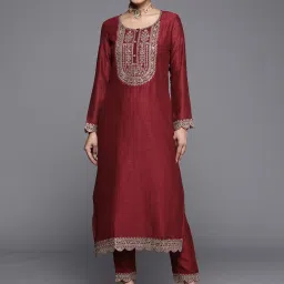 Women Embellished Silk Blend Straight Kurta-image-90