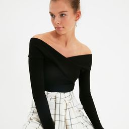 Trendyol Self Design Off-Shoulder Long Sleeves Bodysuit-image-39