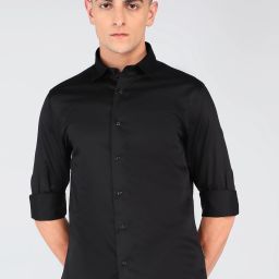 Men Slim Fit Solid Spread Collar Casual Shirt-image-64