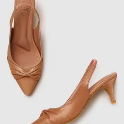 Marc Loire Bow Detail Pointed Toe Kitten Pumps-68