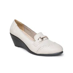 VALIOSAA Embellished Wedge Pumps with Buckles-33