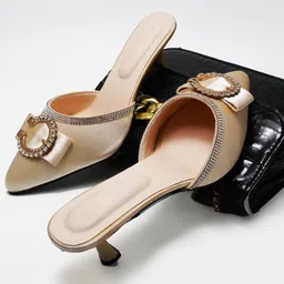 Try Me Embellished Pointed Toe Suede Slim Heels-12