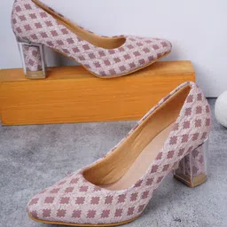 HEELSNFEELS Peach-Coloured Striped Party Kitten Pumps-9
