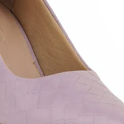 Get Glamr Textured Pointed Toe Kitten Pumps image 4