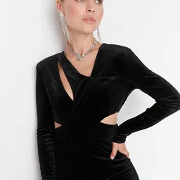 Trendyol Black Solid Cut Out Basic Jumpsuit-picture-48