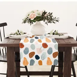 STYBUZZ White Abstract Printed Table Runner image 2