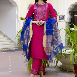 VredeVogel Floral Printed Round Neck Regular Straight Kurta With Trouser With Dupatta-picture-14