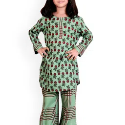 misbis Girls Green Printed Pleated Kurti with Trousers & With Dupatta-image-0