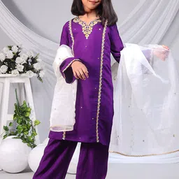 misbis Girls Floral Embroidered Regular Thread Work Kurti with Palazzos & With Dupatta-50