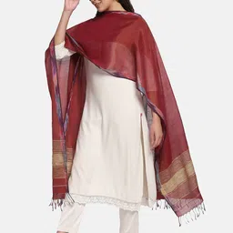 THE WEAVE TRAVELLER Solid Tasselled Dupatta image 4