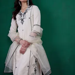 Sangria Off White Embroidered V-Neck Pure Cotton Straight Kurta With Trousers & Dupatta-19