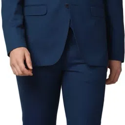 Men Single Breasted - 2 button Solid Suit-image-31