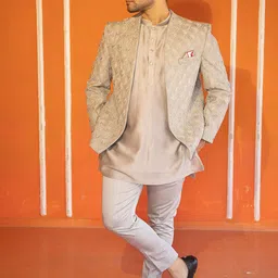 KAAJ BUTTON Regular Chanderi Silk Mandarin Collar Straight Kurta with Trouser With Jacket-picture-43