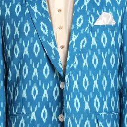 VASTRAMAY Men Cream-Coloured Kurta With Pyjamas & With Ikat Printed Blazer image 2