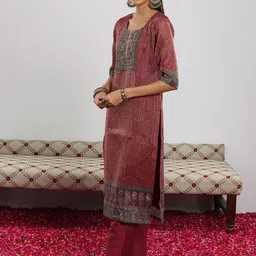 Libas Maroon Bandhani Printed Sequinned Straight Kurta with Trouser & Dupatta image 4