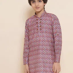 Aj DEZInES Boys Ethnic Motifs Printed Mandarin Collar Roll-Up Sleeves Kurta-picture-8