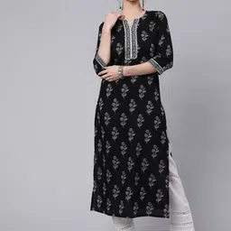 Nayo Floral Printed Round Neck Pure Cotton Kurta-image-40