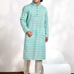 Vardha Men Thread Work Handloom Kurta-19