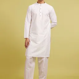 Diwas by Manyavar Men Thread Work Kurta-image-93